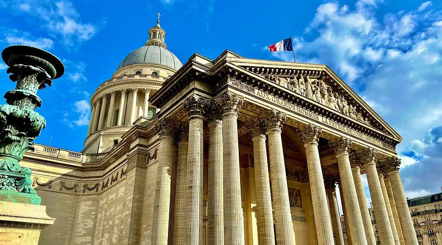 Paris / Bruxelles / Amsterdam / Düsseldorf